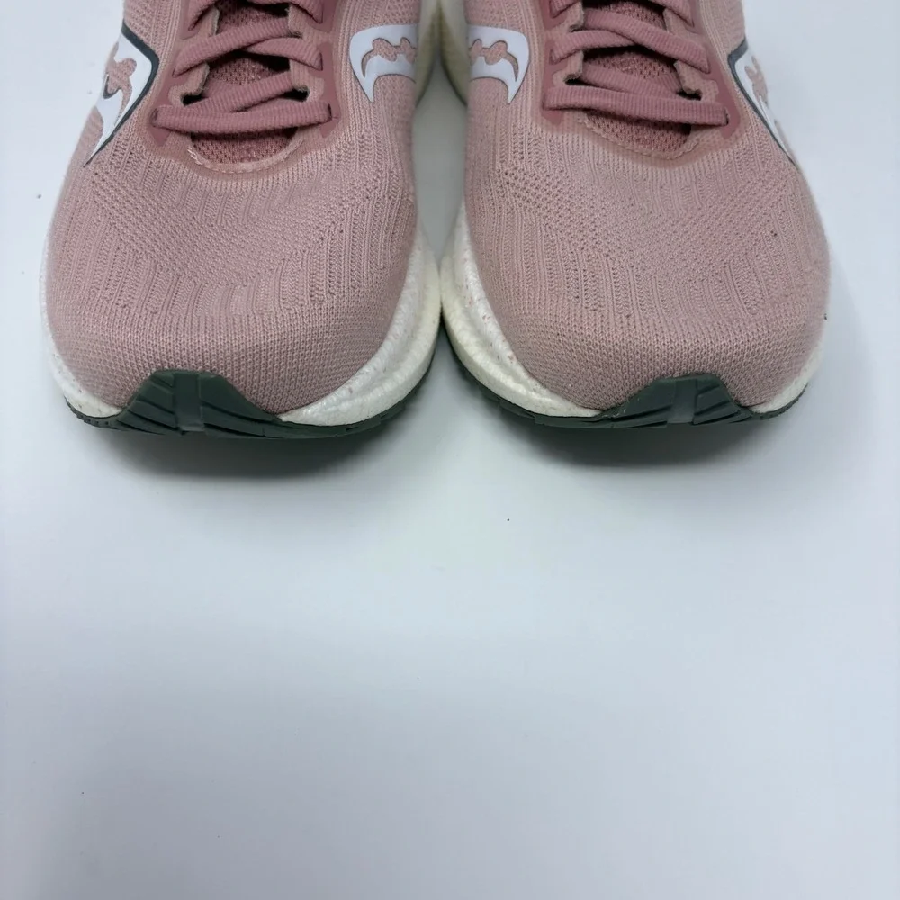 Saucony Triumph 21 Women's Size 9 Rose Pink White Running Shoes (S10881-130)